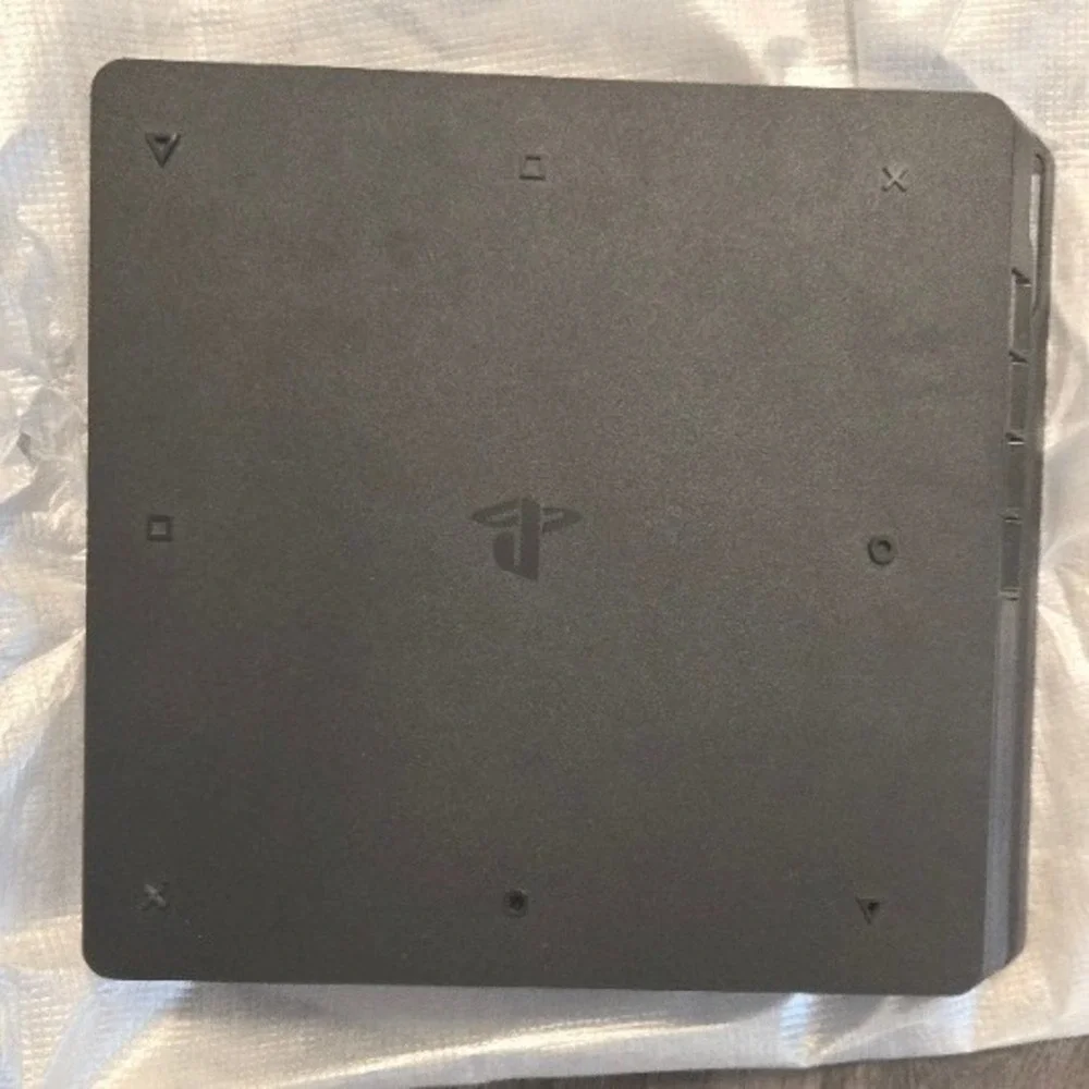 Sony PlayStation 4 PS4 Slim 1TB Spider-Man Bundle Console Boxed CUH-2215B
